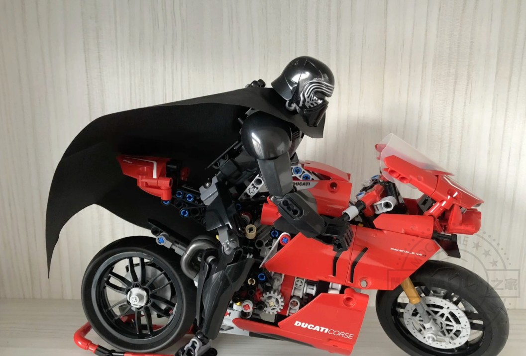 【乐高】42107 杜卡迪 Ducati Panigale V4 R